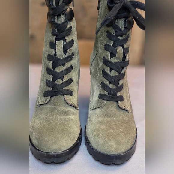 Frye Myra Lug Combat Suede Lace-up Zip Mid Heel Bootie, Olive Green Size 6 - Picture 5 of 9
